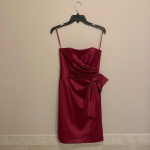 WhiteHouseBlackMarket Burgundy Strapless Cocktail Dress with a Bow